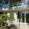 A cozy duplex in the Lalzi Bay
