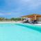 Dependance Specchia with Pool