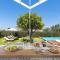 Love White Villa
