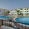 Immaculate 1-Bed Apartment in Arona E308