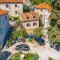 Charming Bohemian house in Perast