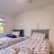 Cape Cod Cottage with Fire Pit - Walk to Beach! - بروستر