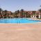 Beachfront Bliss Experience panoramic Seaview Families only - 艾因苏赫纳