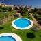 (WAR002) Town House with Garden and Pool Access