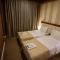 Apart Hotel West