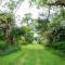 Steading Cottage - 50m from the beach