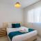 Seawaves 1- Bedroom Apartment near Meneou Beach
