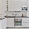 C88 - Deluxe Apartment Downtown with Pool and Parking