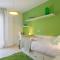 C43 - Family House with Terrace and Shared Pool
