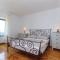 3 Bedroom Gorgeous Home In Jadranovo
