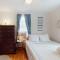 The Tranquil Heron Cottage