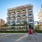 CLASS Hotel - Ksamil
