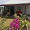 Jolie maison T3 à St Pierre, 2 chambres avec sdb, grande varangue, jardin - 圣皮埃尔