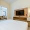 Emeli Suites
