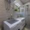 Holiday home Dusak with swimming pool and jacuzzi