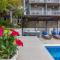 Holiday home Dusak with swimming pool and jacuzzi