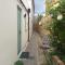Suite near City, Science Park & Marshalls and close to Riverside walks