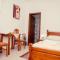 Cico Hostel &private room - Gjirokastra