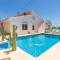 Villa with private Heated pool