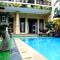 Bali 85 Beach Inn