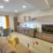 Brand new and tastefully furnished 2 bedroom apartment DDIF1-2