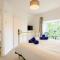 Ael Y Bryn Country House