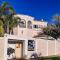 No 4 Boutique Beach House
