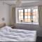 Great price, lovely comfy flat.2 mins from the sea