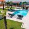 Villa Liana , private Villa with pool and garden - Vergia