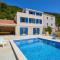 Villa Korta - Spacious House with Pool