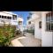 Canarian blue Suite tropical garden view & Pool - طوستا ديل سيلونثيو
