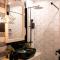 Artsy Riverside Suite - 1BR Amazing central apartment - بوخارست