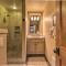 Expansive Bigfork Resort Retreat on Flathead Lake! - 比格福克