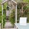 The Studio Castlerock with Hot Tub
