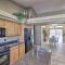 Patio and Lake Havasu View Scenic Gated Retreat! - مدينة ليك هافاسو