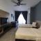 Homestay Shah Rizki at Imperio with swimming pool muslim friendly