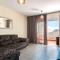 Superlative apartment with spectacular ocean views