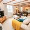 19 Clatterford Shute