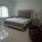 Luxury 2 Bedroom Rooftop pool View unit #3