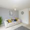 Derby City Base - 2 Bed Near Hospital, Driveway Parking, Garden