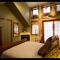 WeatherPine Inn