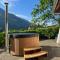 Romantic private superior Swiss Chalet with Hottub - Lungern