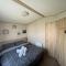 Holiday Park Caravan Fluffy in Harts Holiday Park
