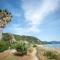 Alexandras On The Beach and Pool apt