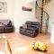Beautiful cozy 3 bedroom 2 bathroom apartment