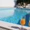 "Heaven on earth" with pool - Kastel Sucurac