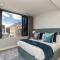 Spacious Apartment at 16 on Bree with great views