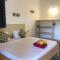 BONDENI BEACH HOUSE