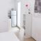 [DOWNTOWN SELINUS] Bright apartment with courtyard