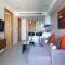 Oceanstone by Holy Cow, 1-BR, next building view - pláž
